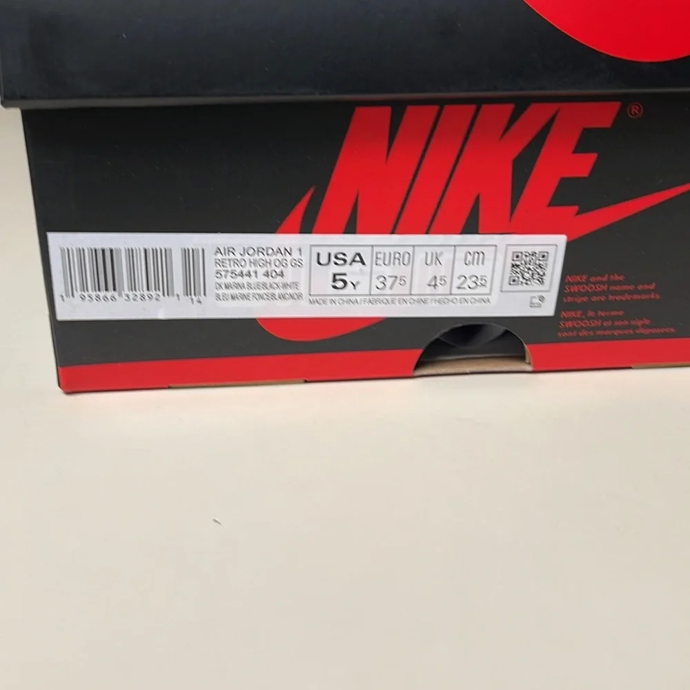 NIB Nike air Jordan Retro high Og youth size 5 (womens size 7) brand new in box